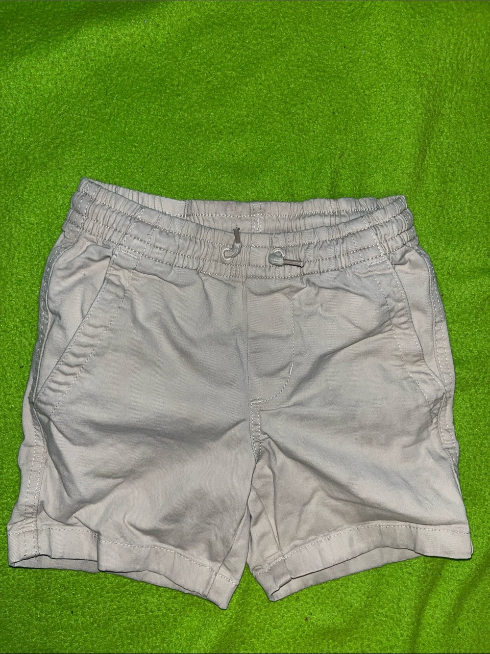 GAP Cream Elastic-Waist Bermuda Shorts